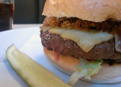 byron-le-smokey-burger